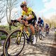 Zware val maakt einde aan voorjaarsambities van Wout van Aert: geen Ronde, geen Roubaix