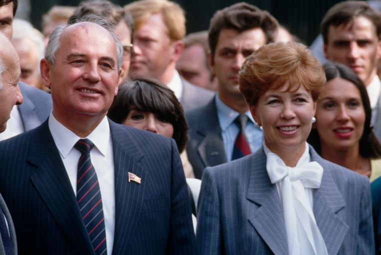 Met zijn vrouw Raisa, zijn grootste steun tot haar dood aan kanker in 1999. Beeld Corbis/VCG via Getty Images