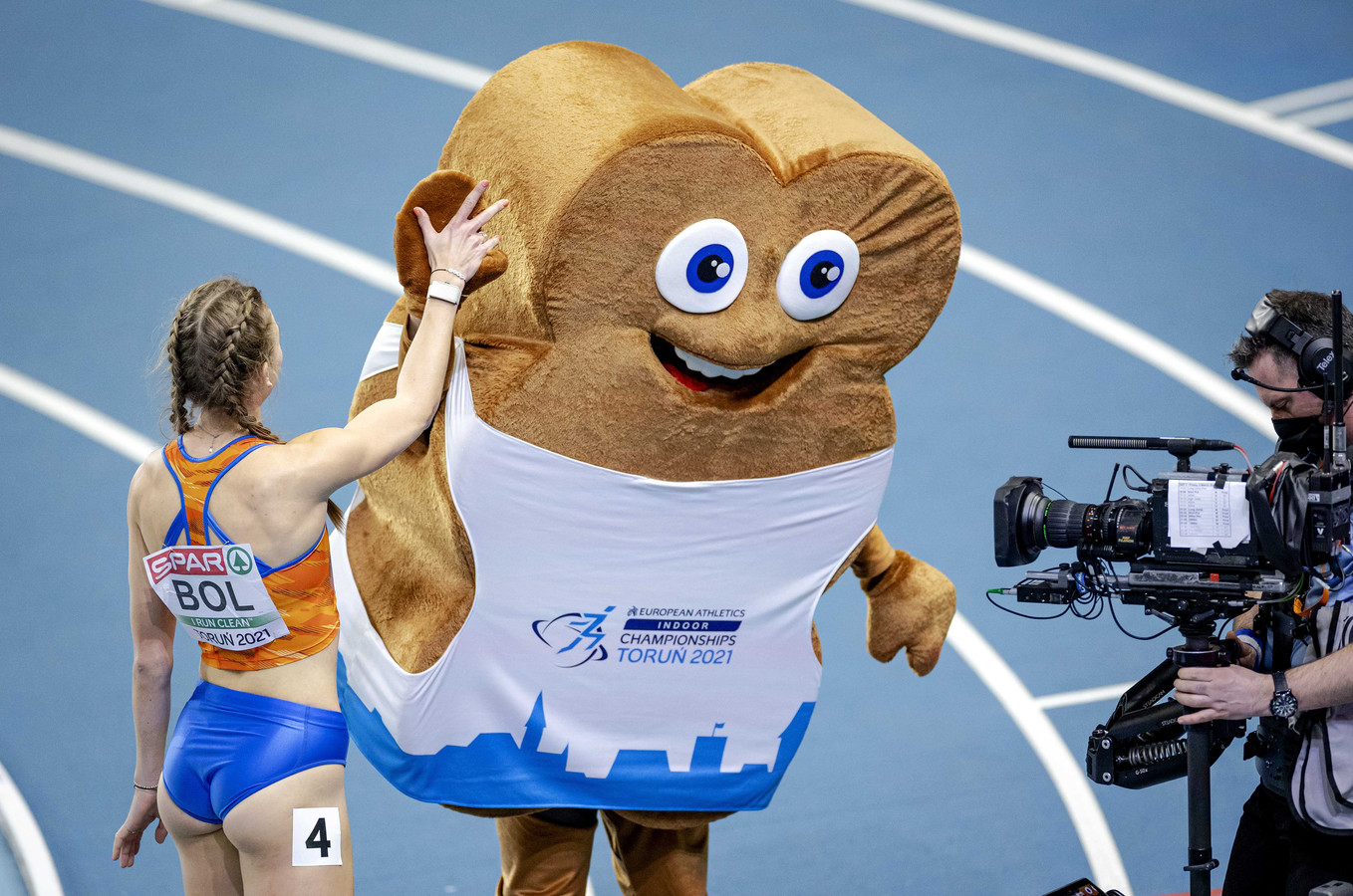 Het eindschot van Femke Bol boezemt atletiekwereld angst ...