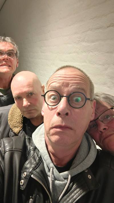 ‘Punk is niet dood, de zanger wel al opa’