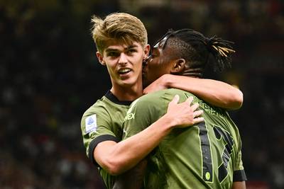 De harten op San Siro veroverd: Charles De Ketelaere bekroont eerste basisplek bij AC Milan met assist