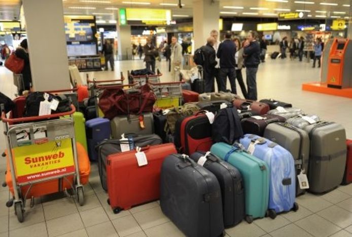 Maar schild overloop Oproep: vakantiekoffers onaangeroerd? | Overig | bd.nl