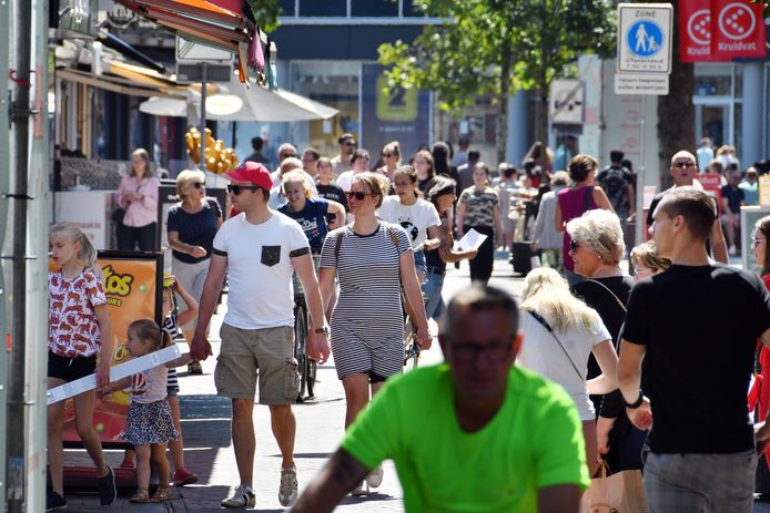 Een mondkapjesplicht in Twente komt er voorlopig niet, zegt de Veiligheidsregio.