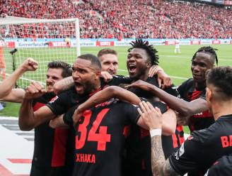 Ongezien volksfeest: Leverkusen pakt zijn eerste Duitse titel en breekt na 11 jaar de hegemonie van Bayern