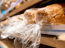 Ook de plastic broodclips verdwijnen bij AH: ‘Gebruiken we 125 miljoen per jaar van’
