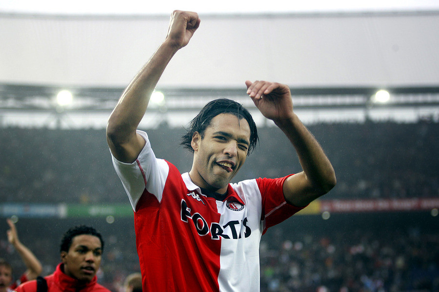 Pierre van Hooijdonk terug bij Feyenoord