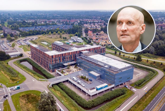 Minister Ernst Kuipers heeft Gelre ziekenhuizen geattendeerd op wettelijke regels. Het ziekenhuisbestuur verraste eerder vriend en vijand met bezuinigingsplannen. Maar volgens de minister moet daar eerst overleg over plaatsvinden.