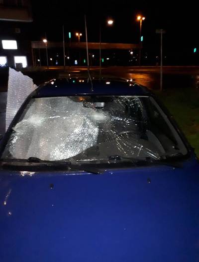 Ex vernielt auto op Arnhemse Cloekplein