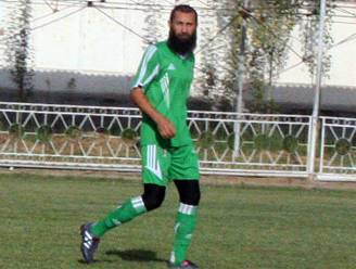 In Tadzjikistan zijn baarden verboden, maar deze populaire voetballer weigerde zich te scheren