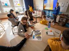 Naar de Escaperoom en het gemeentehuis van Geldrop-Mierlo met schoolproject True Friend