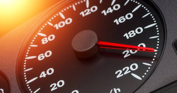 Beschonken automobilist rijdt met 132 km/u door Glane - Tubantia