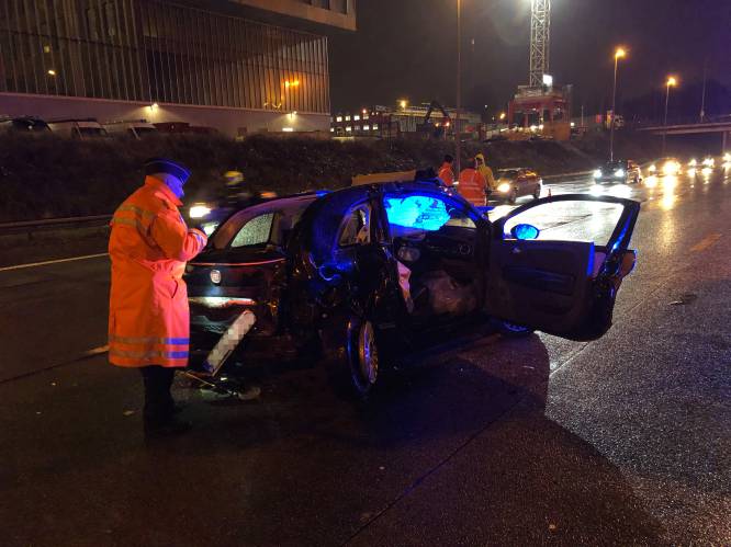 Verliestijden tot anderhalf uur na twee ongevallen op Antwerpse ring