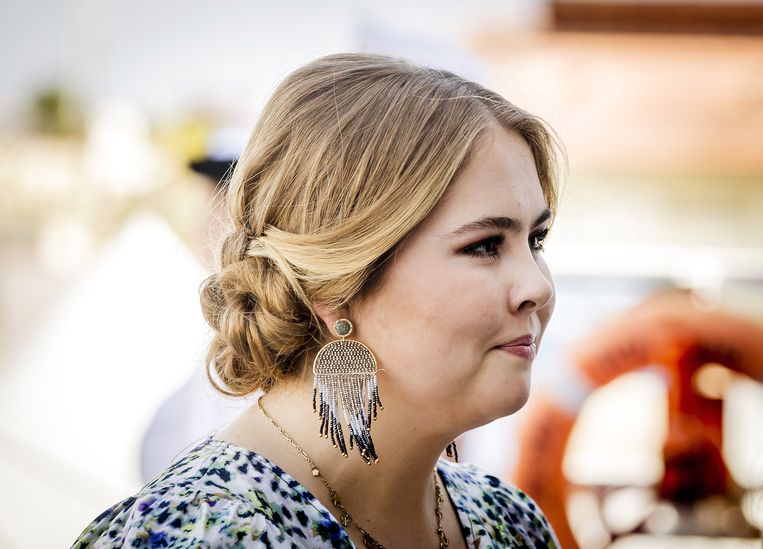 Prinses Amalia met haar kwallenoorbellen. Beeld ANP /  ANP