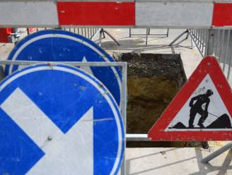 Beurtelings verkeer op Sint-Jansbergsesteenweg door werken 