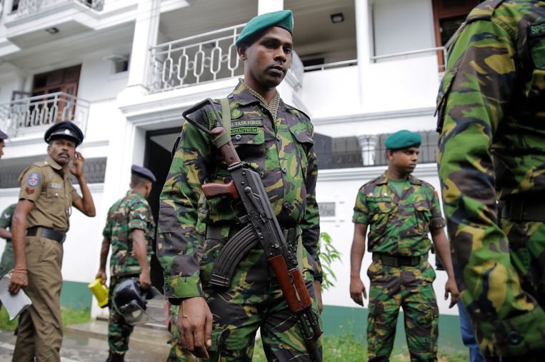 Sri Lankaanse veiligheidstroepen beveiligen een huis op 21 april 2019. Beeld AP