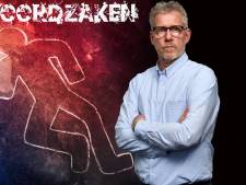 In de keuken staat een grote sporttas met daarin... een lijk