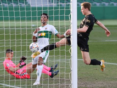 De Jong met goal en assist opnieuw belangrijk voor Barcelona