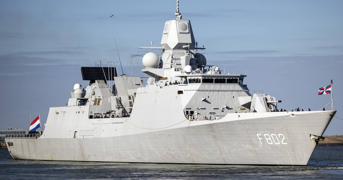 Nederlands marineschip verliest 4000 liter smeerolie in Oostzee