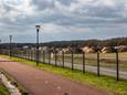Op het voormalig zweefvliegveld, pal naast zonnepark Welschap, wil Defensie een nieuwe parachutistenschool gaan bouwen.