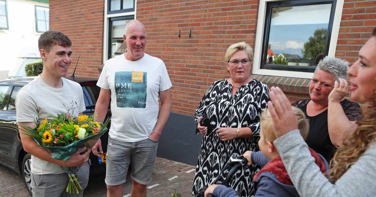 Weer staande ovatie voor Fabio Jakobsen in geboortestadje Heukelum