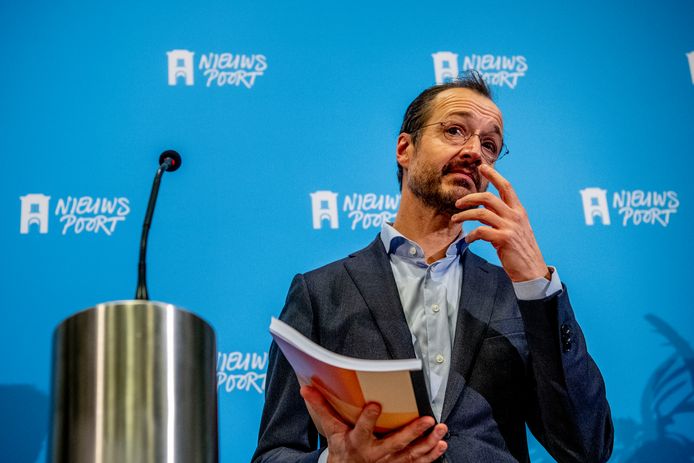 Minister Eric Wiebes (VVD) van Klimaat zal vrijdag aankondigen dat het kabinet niet genoeg extra maatregelen neemt om te voldoen aan de Urgenda-uitspraak