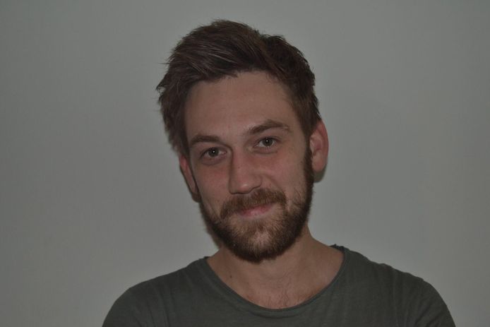 Jan van Dam, de overleden sportverslaggever van het AD.