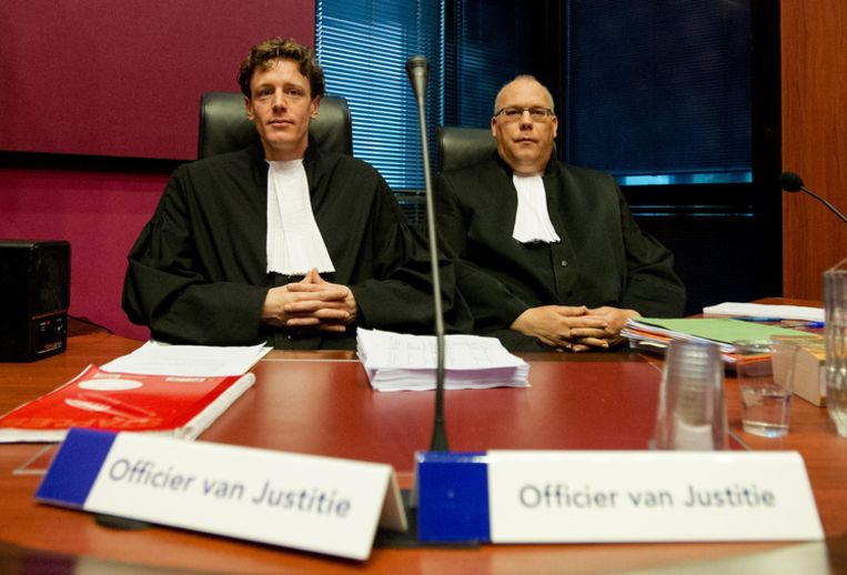 Officier van Justitie Joost Zeilstra (L) en Officier van Justitie Sikke Buis Beeld anp