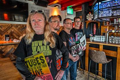 Ode aan punk en new wave in Oud Gastel: ‘De zanger is geselecteerd op uiterlijk, het hoeft muzikaal 