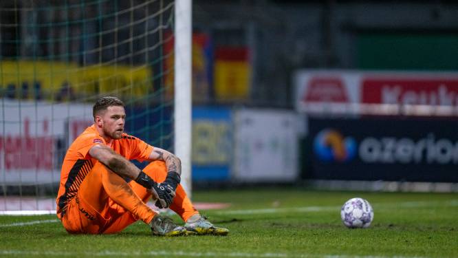 Tien spelers FC Dordrecht maken tegen VVV-Venlo in blessuretijd 1-1, maar verliezen alsnog: ‘Dit is zo ongelooflijk zuur’