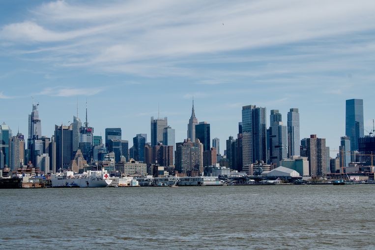 De skyline van New York staat vol glazen torens. Beeld Getty Images