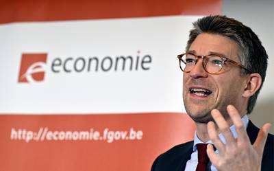 Pierre-Yves Dermagne veut interdire une vieille pratique bancaire