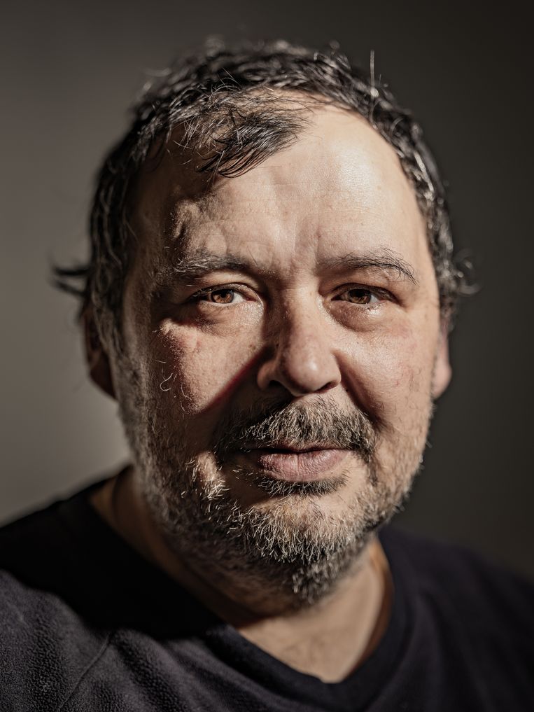 Juan: ‘Ik ben sinds m'n jeugd in therapie, maar op het podium speelde ik een psychiater.’ Beeld Diego Franssens