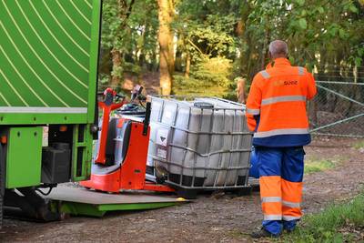 Drugsafval gevonden in bossen bij Riel: vat van 1.000 liter en meerdere kleine vaten