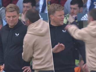 KIJK. Triest incident in Engeland: Newcastle-coach ziet plots kwade fan voor z'n neus staan en krijgt zelfs duw