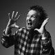 Recensie: Laurie Anderson in Carré is Nederland in Beweging meets Holland Festival