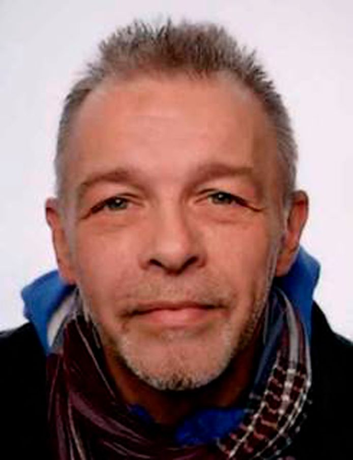 Andy (48) vermist nadat hij appartement verliet om eigen broodjeszaak ...