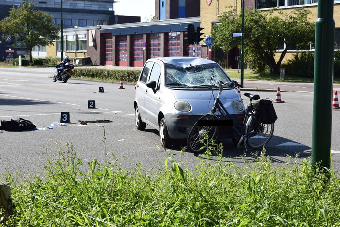 Ongeval tussen fietser en automobilist in Veenendaal.