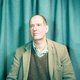 ‘Leven als een mens’ is een bizar, uiterst grappig en leerrijk boek waarin Charles Foster al zijn duivels ontbindt