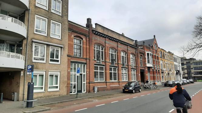 Belg weggesleept van invalidenparkeerplaats: ‘Breda maakt onderscheid tussen Nederlanders en Belgen’