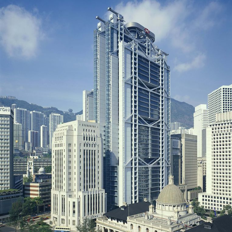 Het hoofdkantoor van The Hongkong and Shanghai Banking Corporation (HSBC) was destijds het duurste gebouw ter wereld (1985). Beeld RV