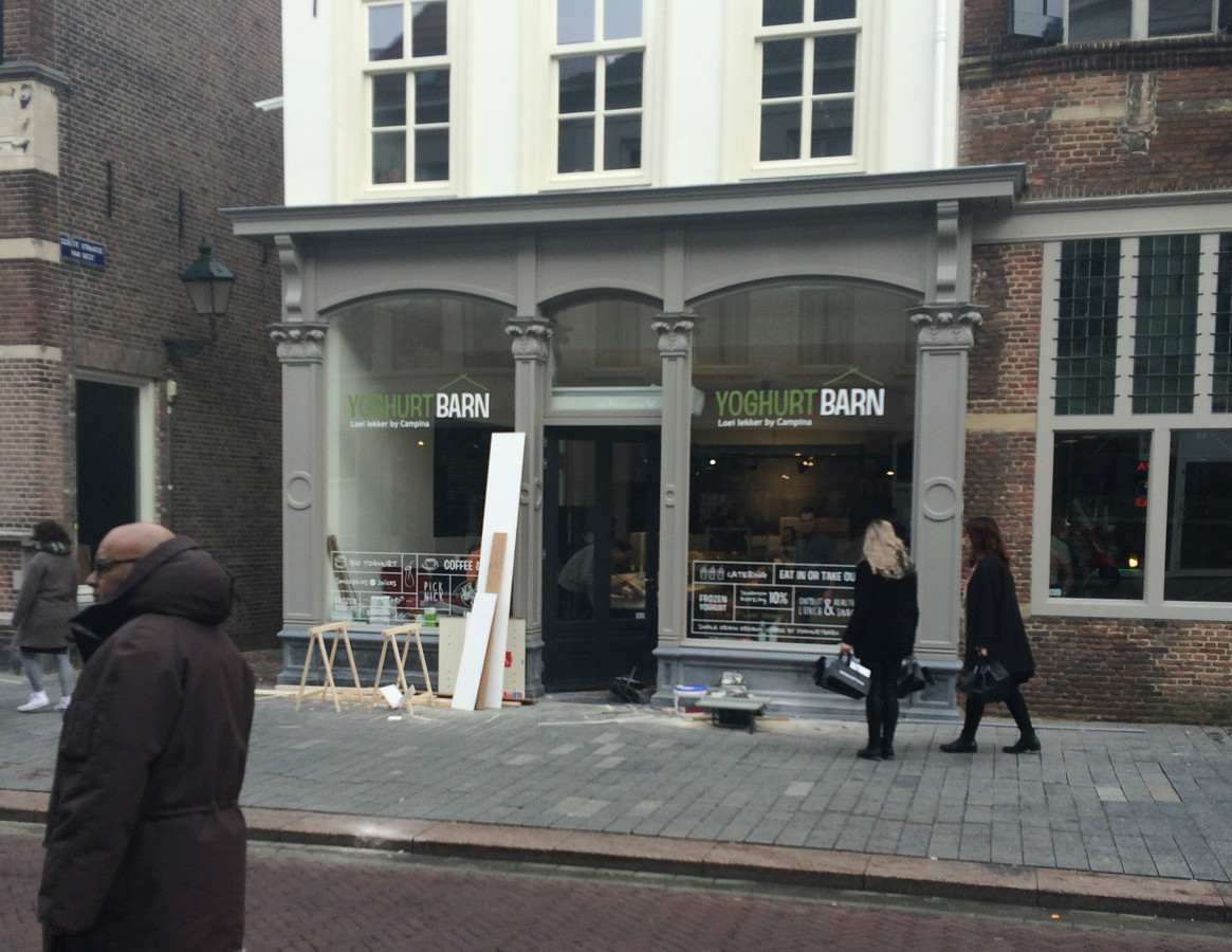 Yoghurt Barn in Den Bosch na 1 dag dicht door lekkage Foto AD.nl
