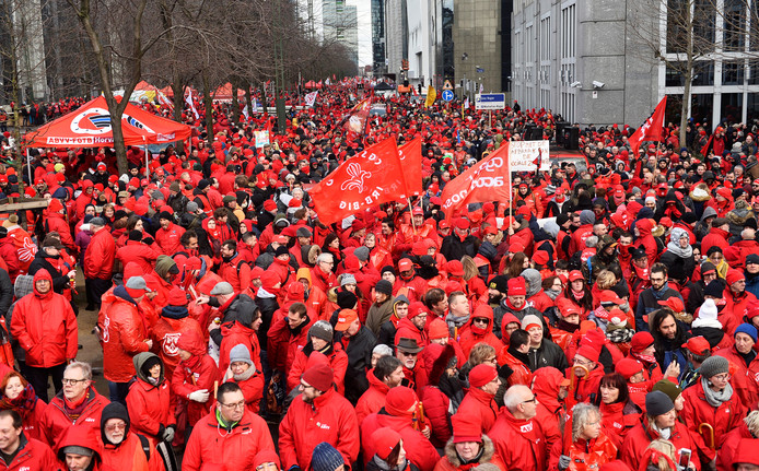 Plus De 10 000 Militants Fgtb Ont Manifeste A Bruxelles Belgique