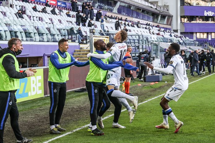 Club's Noa Lang celebrates after scoring the 1-3 goal during a soccer match  between RSC Anderlecht and Club Brugge KV, Thursday 20 May 2021 in Anderle  Stock Photo - Alamy