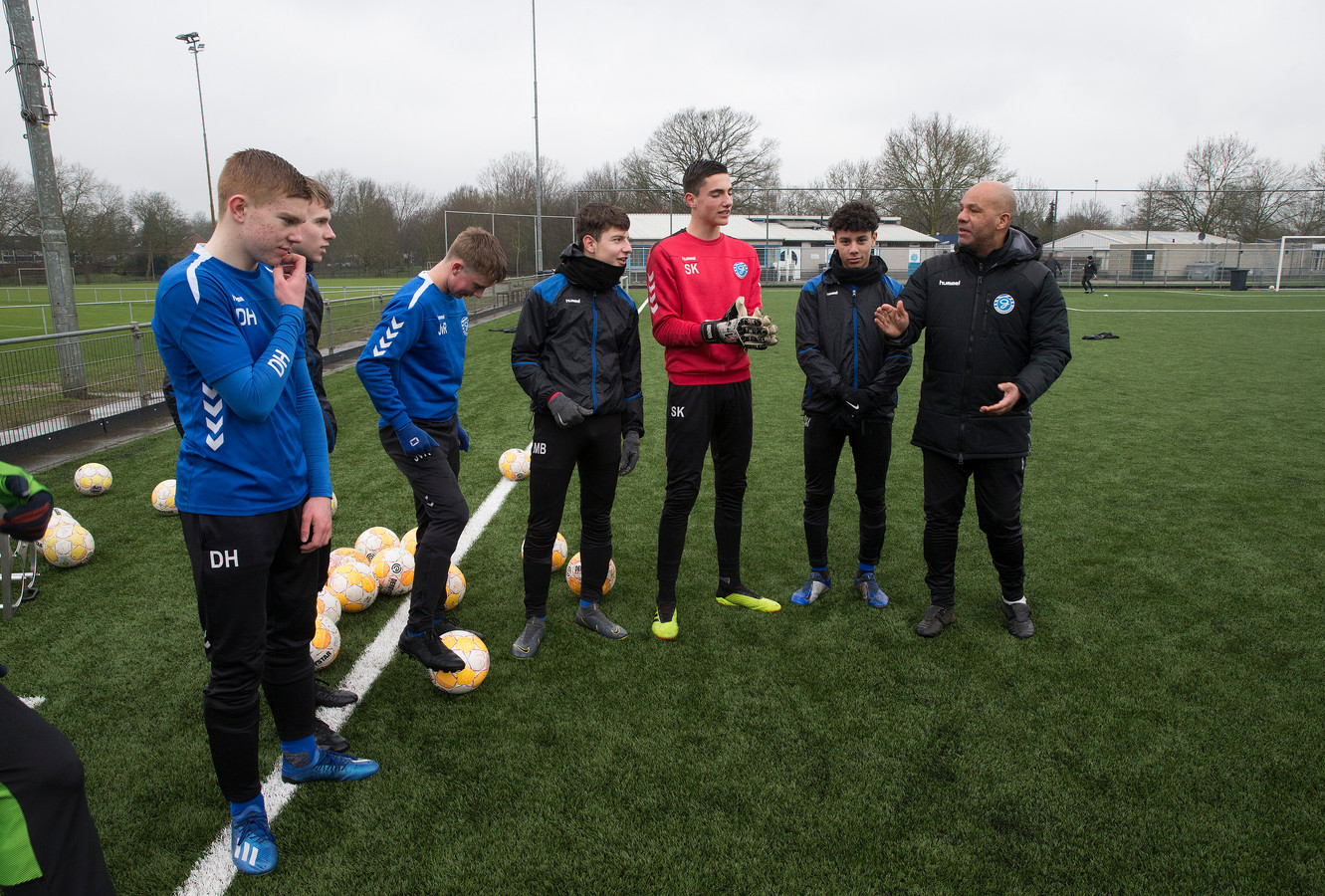 Lichtenvoordse Doelman Sten Kremers Van De Graafschap Naar Ajax Foto Gelderlander Nl