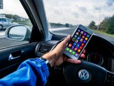 Deze app beloont je als je in de auto niet op je smartphone kijkt