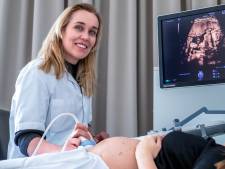 Mireille is hoogleraar verloskunde: ‘Veel ongeboren kinderen met een afwijking halen het’