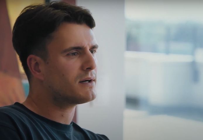 Conner Rousseau fait son coming out mais le timing pose question ...