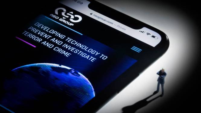 Straffen voor handelaars illegale spyware nadat zestiger betrapt wordt op bespieden jonge kerel