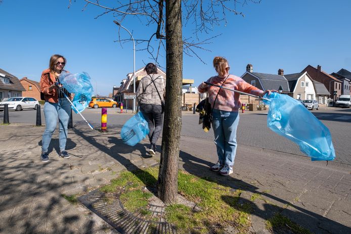 Grote Lenteschoonmaak: medewerkers van de gemeente Willebroek geven het goede voorbeeld en ruimen zwerfvuil op