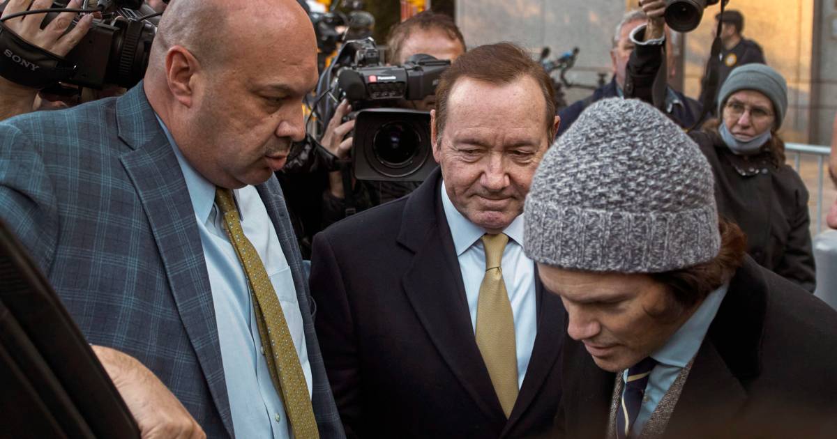Kevin Spacey non è ancora stato condannato: potrebbe sognare di tornare a Hollywood?  |  mostrare